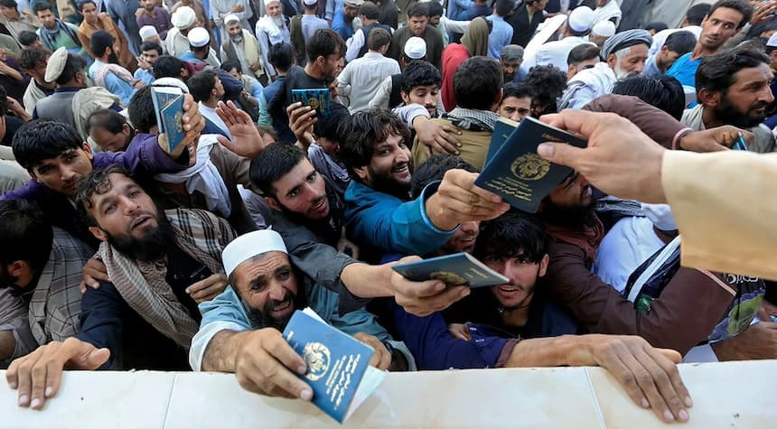Pakistan to Deport 1.4 Million Afghans in UN Race Against Time